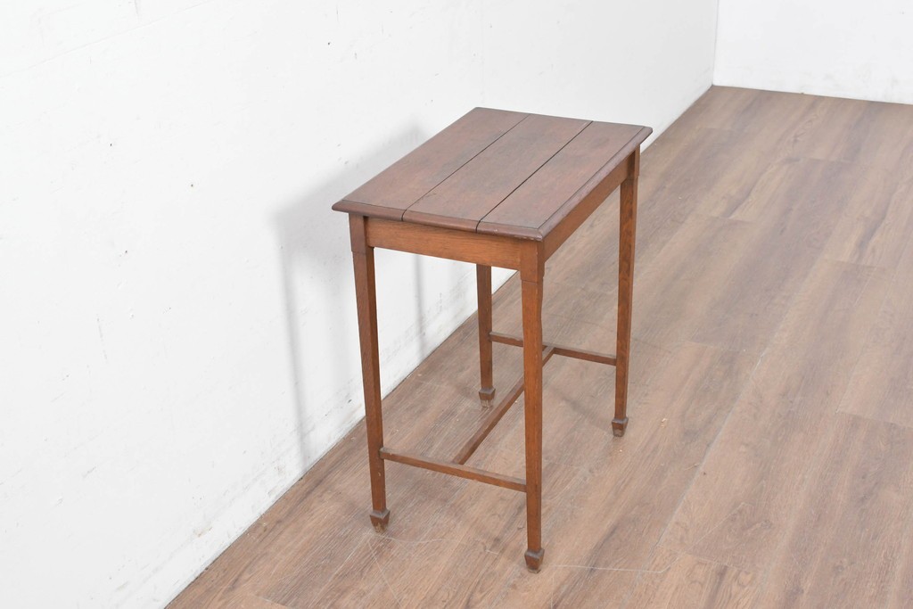 和製アンティーク　ナラ材　シャープなフォルムのサイドテーブル　(R-086834)