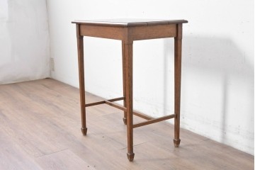 和製アンティーク　ナラ材　シャープなフォルムのサイドテーブル　(R-086834)