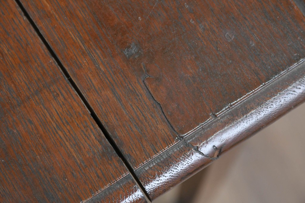 和製アンティーク　ナラ材　シャープなフォルムのサイドテーブル　(R-086834)