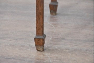 和製アンティーク　ナラ材　シャープなフォルムのサイドテーブル　(R-086834)