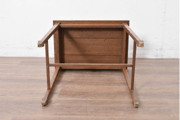 和製アンティーク　ナラ材　シャープなフォルムのサイドテーブル　(R-086834)