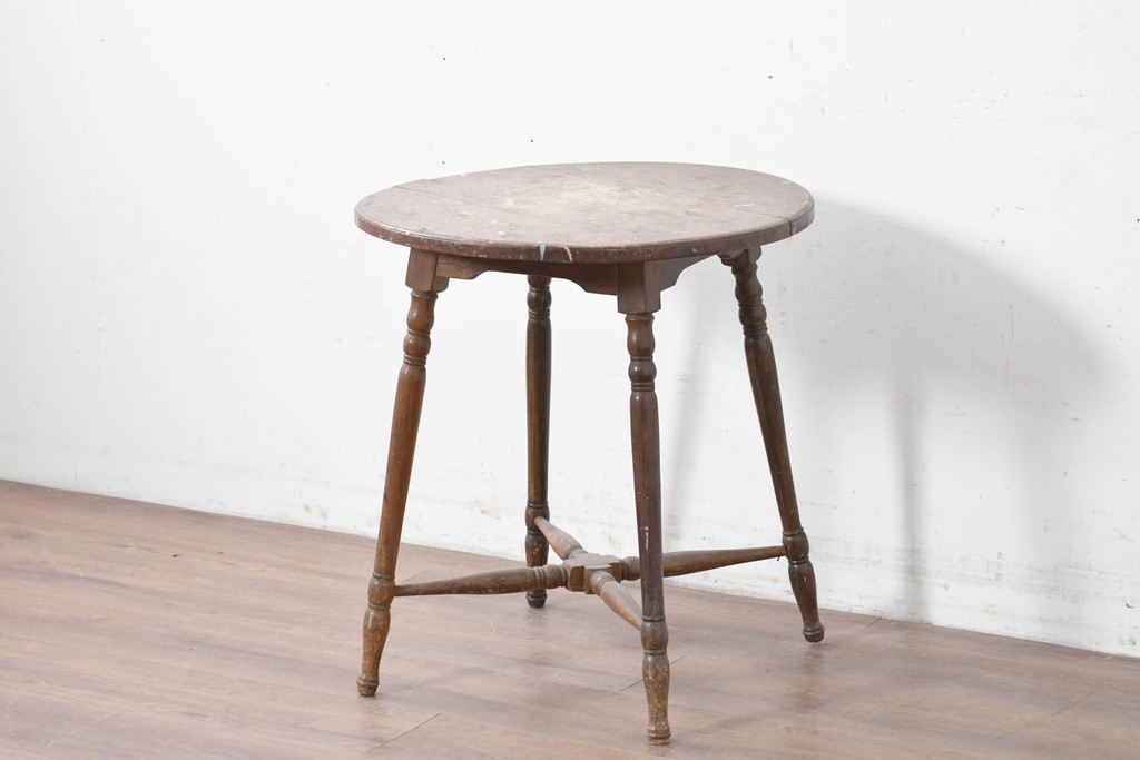 和製アンティーク　希少デザイン　栓材　挽物脚と十字の貫がアクセントの丸テーブル　(R-086837)