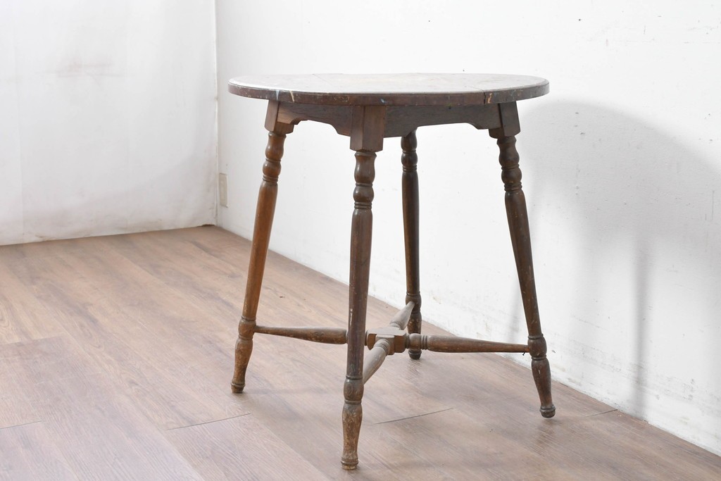 和製アンティーク　希少デザイン　栓材　挽物脚と十字の貫がアクセントの丸テーブル　(R-086837)