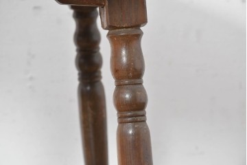 和製アンティーク　希少デザイン　栓材　挽物脚と十字の貫がアクセントの丸テーブル　(R-086837)