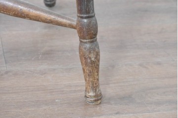 和製アンティーク　希少デザイン　栓材　挽物脚と十字の貫がアクセントの丸テーブル　(R-086837)