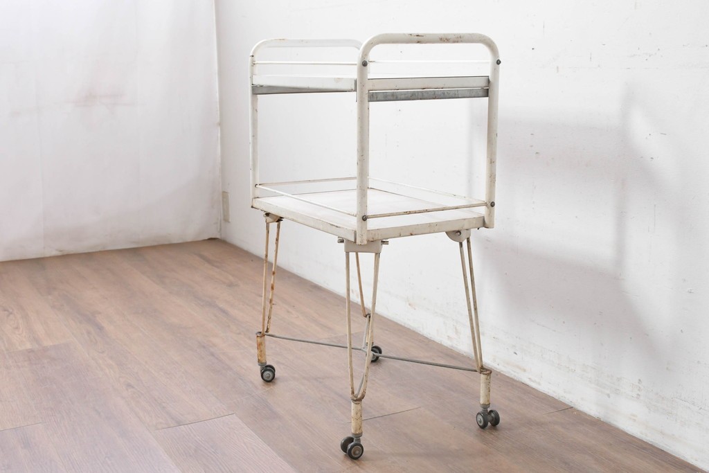 和製ヴィンテージ　アイアン製　シャビーな質感が魅力のキャスター付きワゴン　(R-086838)