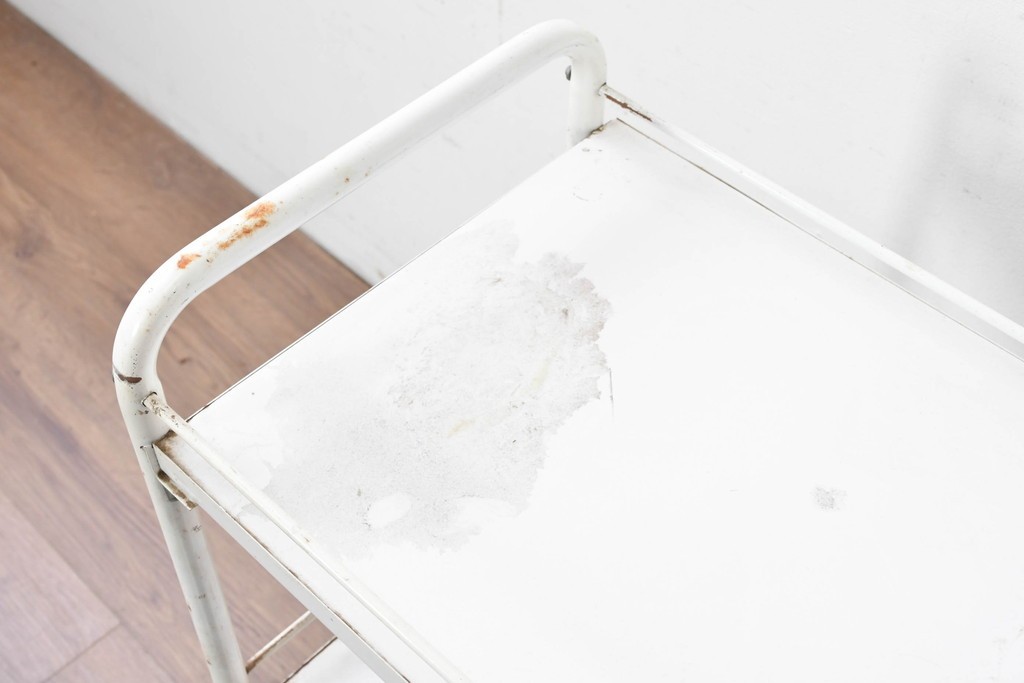 和製ヴィンテージ　アイアン製　シャビーな質感が魅力のキャスター付きワゴン　(R-086838)