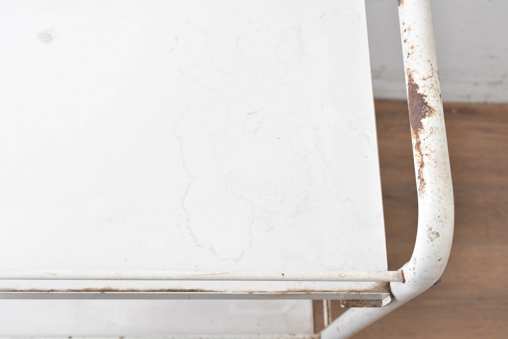 和製ヴィンテージ　アイアン製　シャビーな質感が魅力のキャスター付きワゴン　(R-086838)