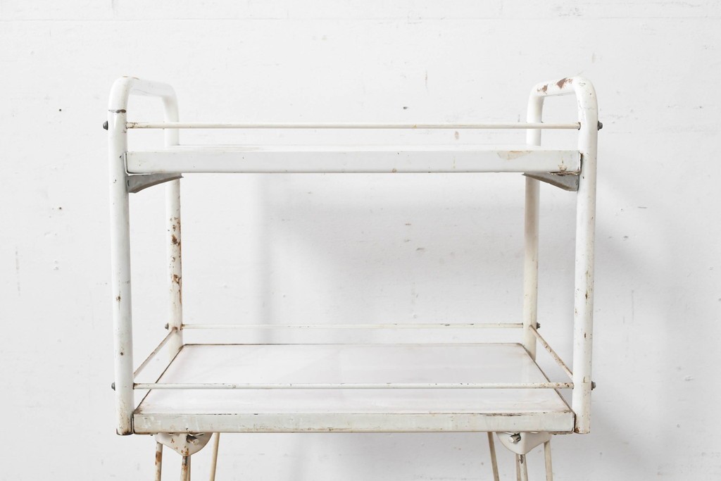 和製ヴィンテージ　アイアン製　シャビーな質感が魅力のキャスター付きワゴン　(R-086838)