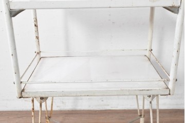 和製ヴィンテージ　アイアン製　シャビーな質感が魅力のキャスター付きワゴン　(R-086838)