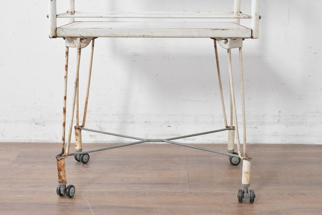 和製ヴィンテージ　アイアン製　シャビーな質感が魅力のキャスター付きワゴン　(R-086838)