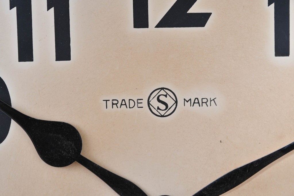 和製アンティーク　精工舎(SEIKOSHA、セイコー)　21DAY　黒いフレームが渋い味わいの丸型掛け時計　(R-086840)