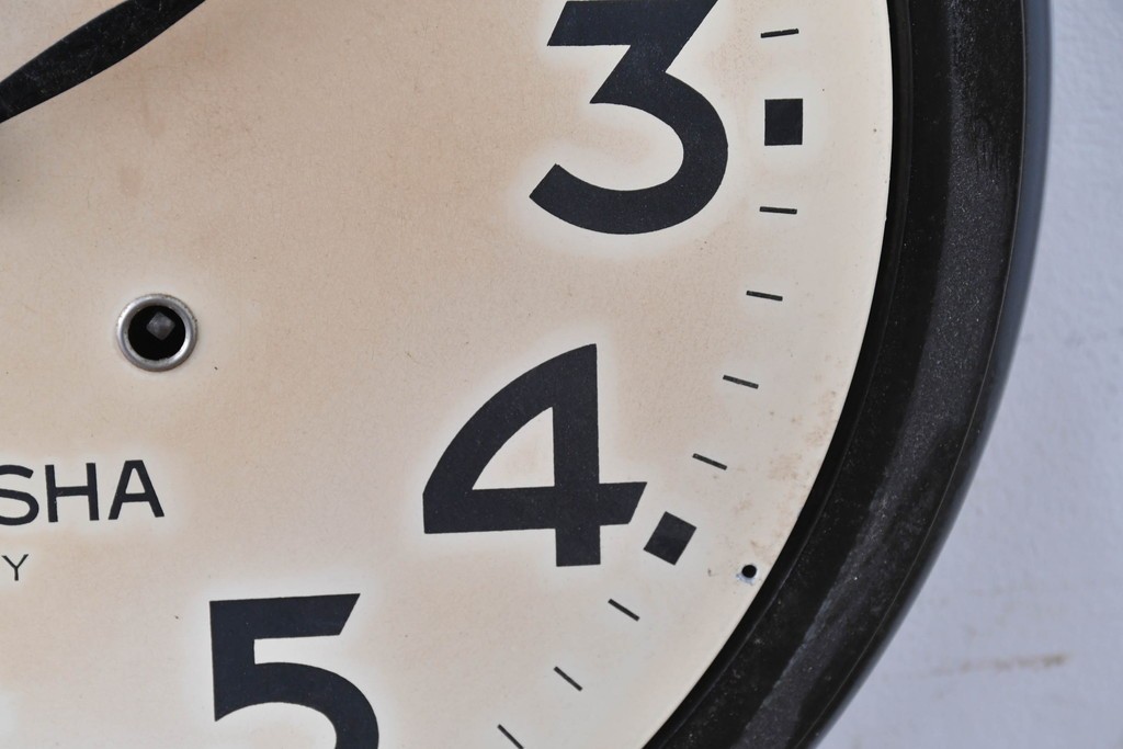 和製アンティーク　精工舎(SEIKOSHA、セイコー)　21DAY　黒いフレームが渋い味わいの丸型掛け時計　(R-086840)