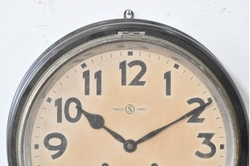 和製アンティーク　精工舎(SEIKOSHA、セイコー)　21DAY　黒いフレームが渋い味わいの丸型掛け時計　(R-086840)