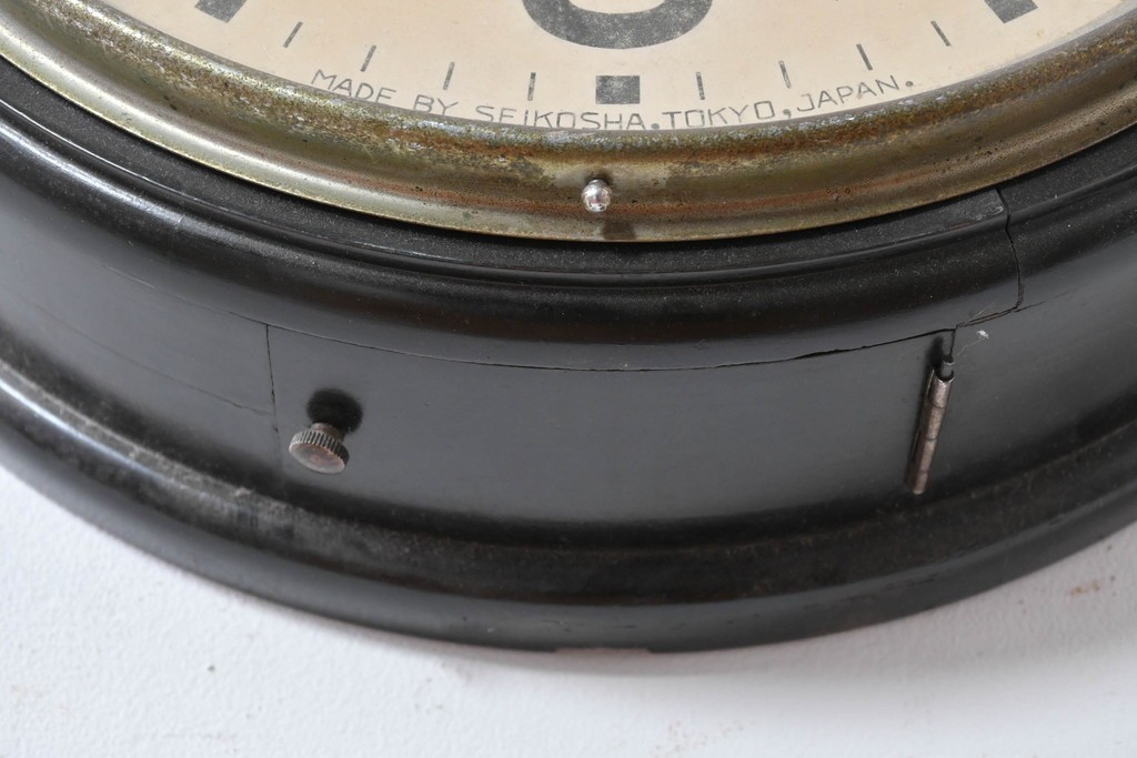 和製アンティーク　精工舎(SEIKOSHA、セイコー)　21DAY　黒いフレームが渋い味わいの丸型掛け時計　(R-086840)