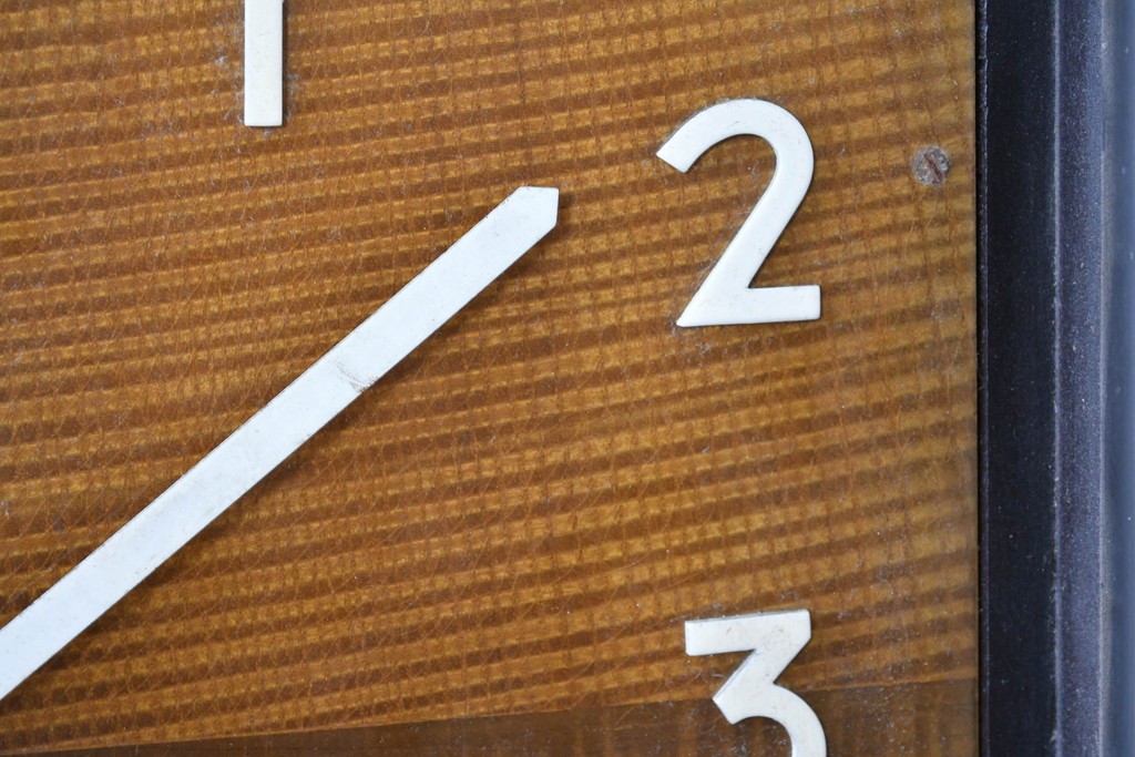 和製アンティーク　Meiji(明治時計社)　市松風の文字盤デザインがおしゃれな掛け時計　(R-086841)