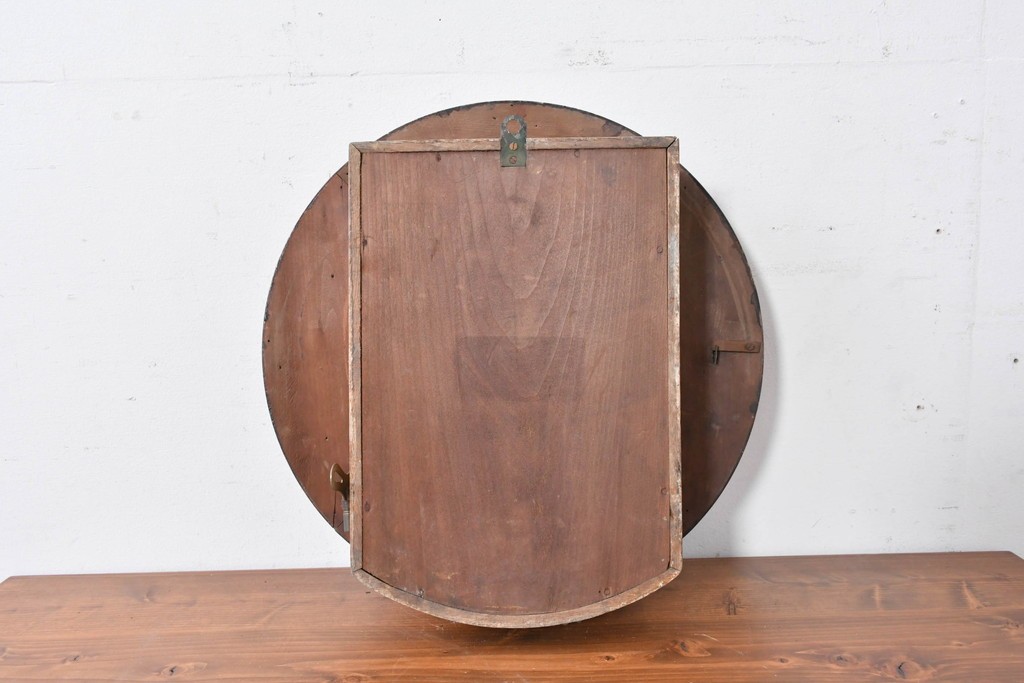 和製アンティーク　文字盤デザインが目を惹く丸型掛け時計　(R-086843)