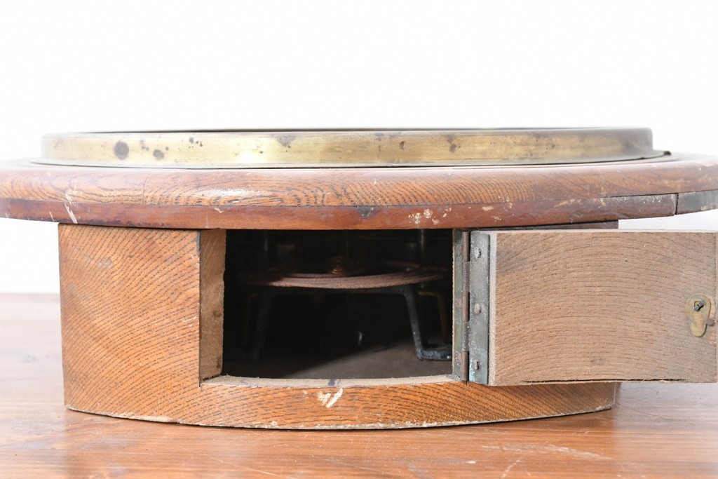 和製アンティーク　文字盤デザインが目を惹く丸型掛け時計　(R-086843)