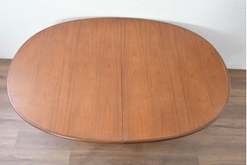 イギリスヴィンテージ　G-PLAN(ジープラン)　広々使えるオーバル型のホエールレッグ・エクステンションテーブル　(R-086844)