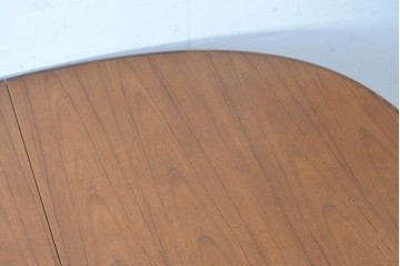 イギリスヴィンテージ　G-PLAN(ジープラン)　広々使えるオーバル型のホエールレッグ・エクステンションテーブル　(R-086844)