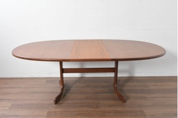 イギリスヴィンテージ　G-PLAN(ジープラン)　広々使えるオーバル型のホエールレッグ・エクステンションテーブル　(R-086844)