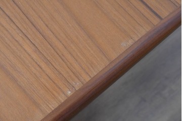 イギリスヴィンテージ　G-PLAN(ジープラン)　広々使えるオーバル型のホエールレッグ・エクステンションテーブル　(R-086844)