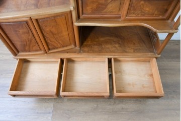 和製ヴィンテージ　国産職人手作り　総欅(ケヤキ)材　透かし彫りが上品な茶棚　(R-086845)