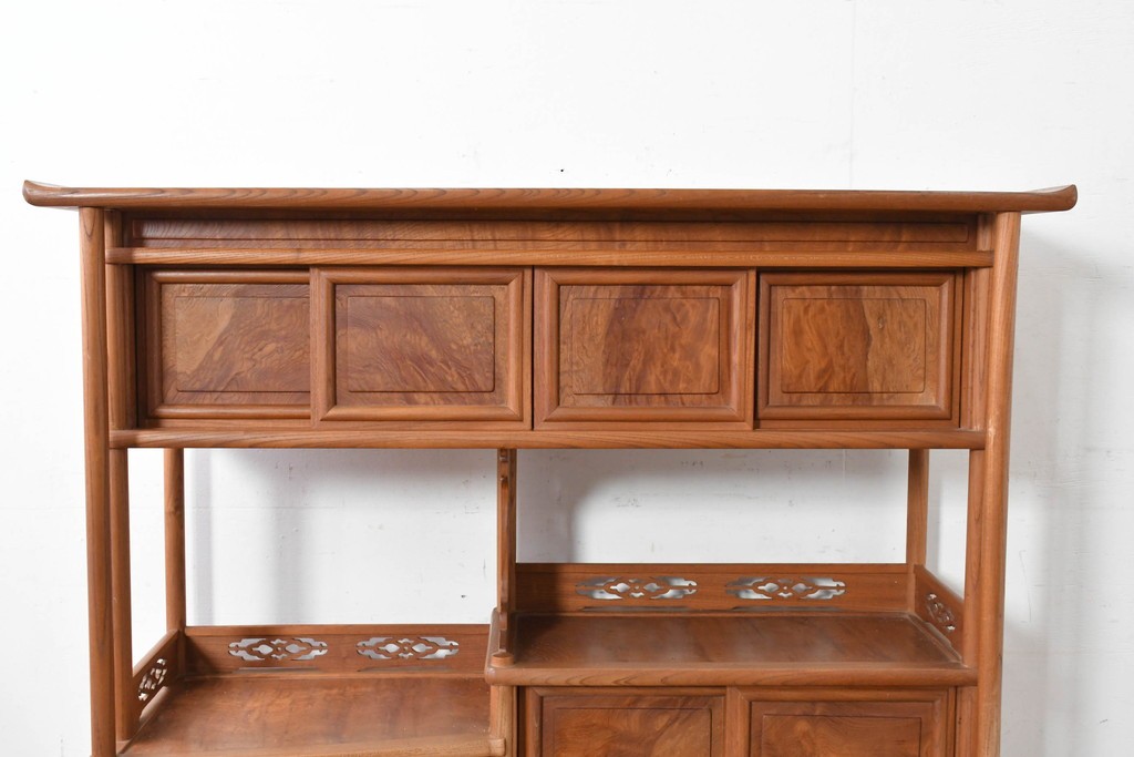 和製ヴィンテージ　国産職人手作り　総欅(ケヤキ)材　透かし彫りが上品な茶棚　(R-086845)