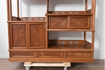 和製ヴィンテージ　国産職人手作り　総欅(ケヤキ)材　透かし彫りが上品な茶棚　(R-086845)