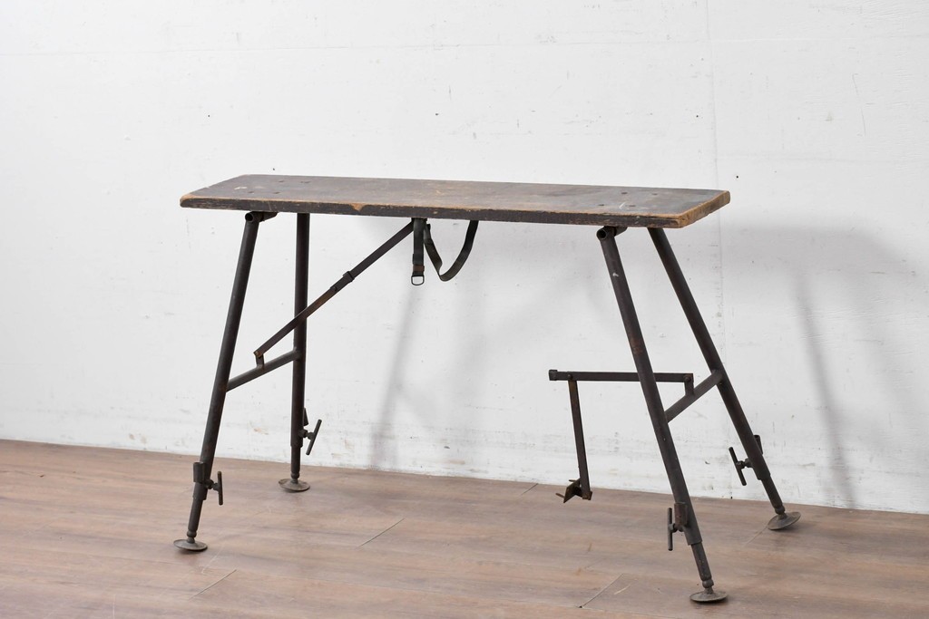 和製ヴィンテージ　建築足場をリメイクした無骨な折りたたみ式作業台　(R-086847)