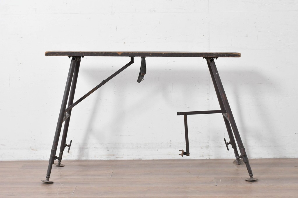 和製ヴィンテージ　建築足場をリメイクした無骨な折りたたみ式作業台　(R-086847)