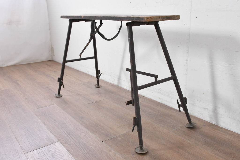 和製ヴィンテージ　建築足場をリメイクした無骨な折りたたみ式作業台　(R-086847)