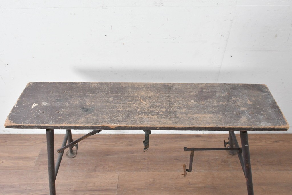 和製ヴィンテージ　建築足場をリメイクした無骨な折りたたみ式作業台　(R-086847)