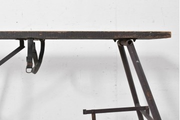 和製ヴィンテージ　建築足場をリメイクした無骨な折りたたみ式作業台　(R-086847)