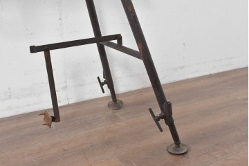 和製ヴィンテージ　建築足場をリメイクした無骨な折りたたみ式作業台　(R-086847)