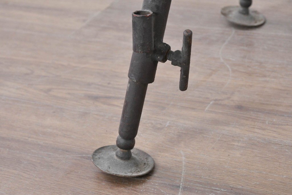 和製ヴィンテージ　建築足場をリメイクした無骨な折りたたみ式作業台　(R-086847)