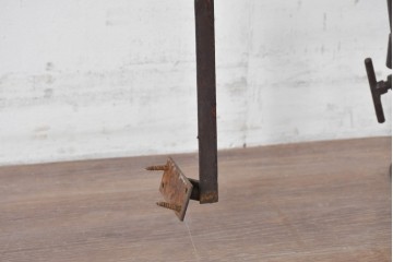 和製ヴィンテージ　建築足場をリメイクした無骨な折りたたみ式作業台　(R-086847)