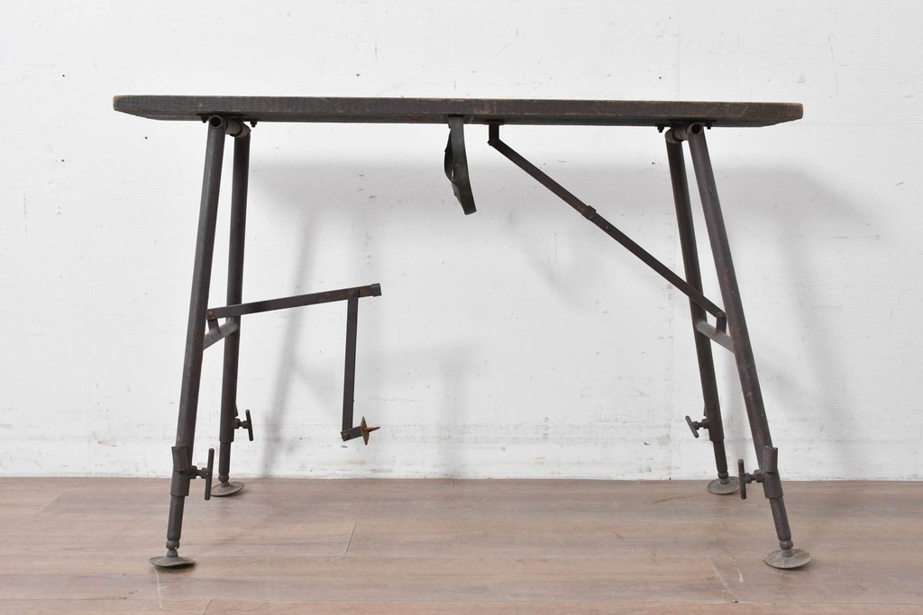 和製ヴィンテージ　建築足場をリメイクした無骨な折りたたみ式作業台　(R-086847)