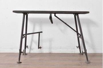 和製ヴィンテージ　建築足場をリメイクした無骨な折りたたみ式作業台　(R-086847)