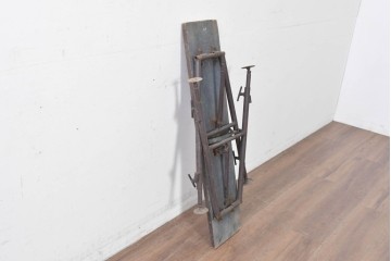 和製ヴィンテージ　建築足場をリメイクした無骨な折りたたみ式作業台　(R-086847)