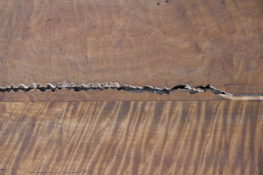 和製アンティーク　栃(トチ)材　希少な縮み杢が使用された飴色の座卓　(R-086848)