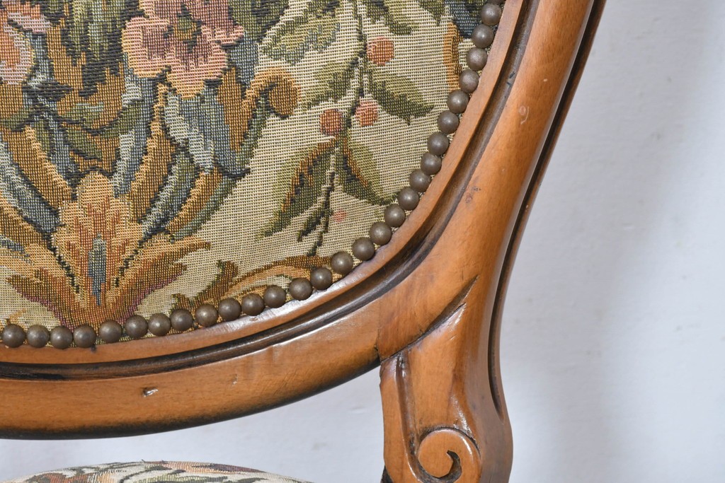 中古　イタリア高級輸入家具　華やかなゴブラン織りのダイニングチェア　(R-086849)