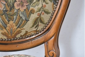 中古　イタリア高級輸入家具　華やかなゴブラン織りのダイニングチェア　(R-086849)