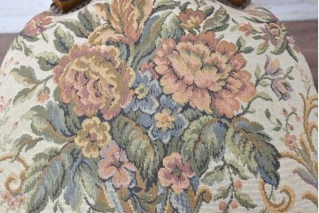 中古　イタリア高級輸入家具　華やかなゴブラン織りのダイニングチェア　(R-086849)