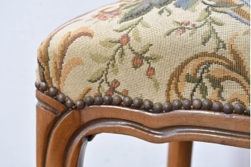 中古　イタリア高級輸入家具　華やかなゴブラン織りのダイニングチェア　(R-086849)