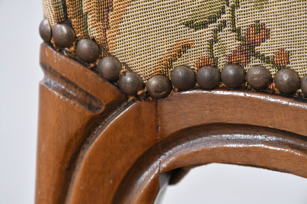 中古　イタリア高級輸入家具　華やかなゴブラン織りのダイニングチェア　(R-086849)