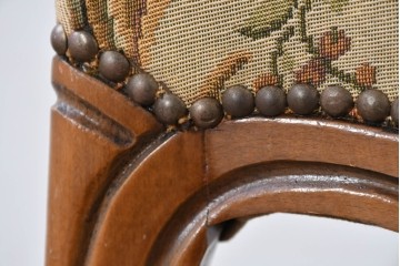 中古　イタリア高級輸入家具　華やかなゴブラン織りのダイニングチェア　(R-086849)