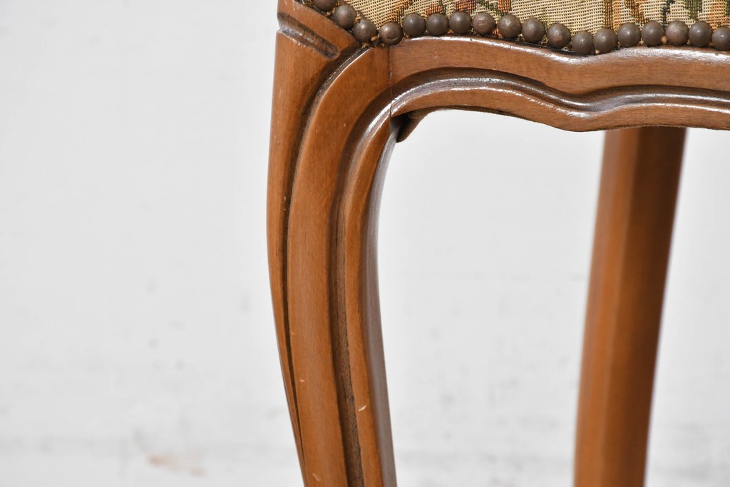 中古　イタリア高級輸入家具　華やかなゴブラン織りのダイニングチェア　(R-086849)