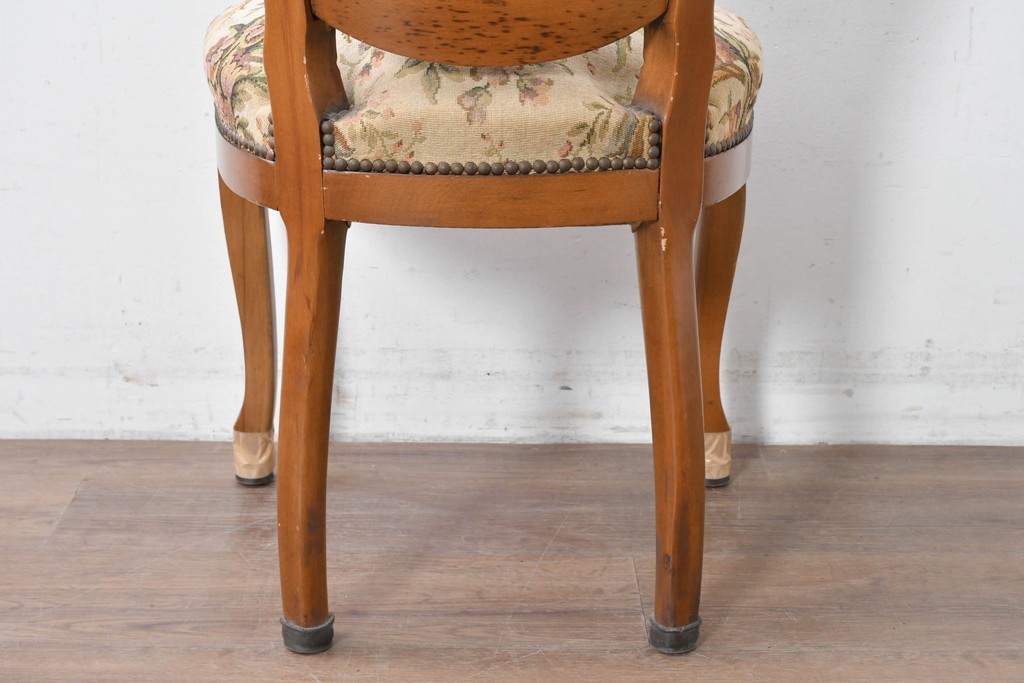 中古　イタリア高級輸入家具　華やかなゴブラン織りのダイニングチェア　(R-086849)