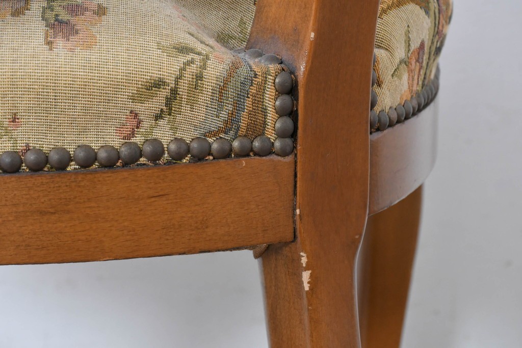 中古　イタリア高級輸入家具　華やかなゴブラン織りのダイニングチェア　(R-086849)